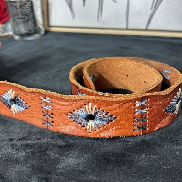 Lucky Brand Brown Leather Belt with Embroidered Detail - Picture 4 of 9